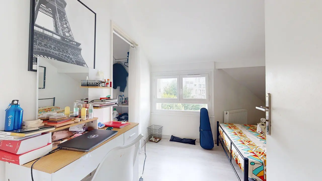 Colocation meublée de 81.04m2 - 481€ - Evry