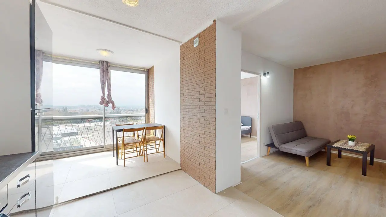 Colocation meublée de 74.0m2 - 490€ - Bron