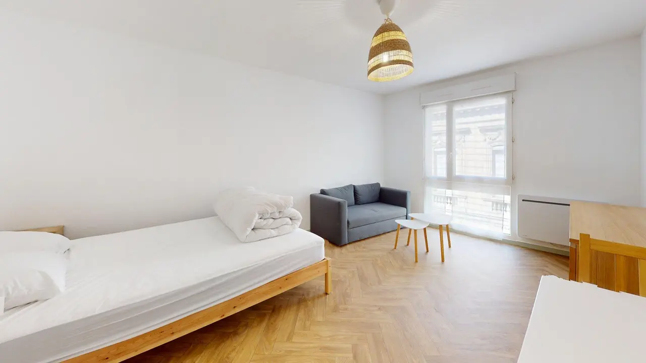 Appartement meublé de 24.6m2 - 690€ - Bordeaux