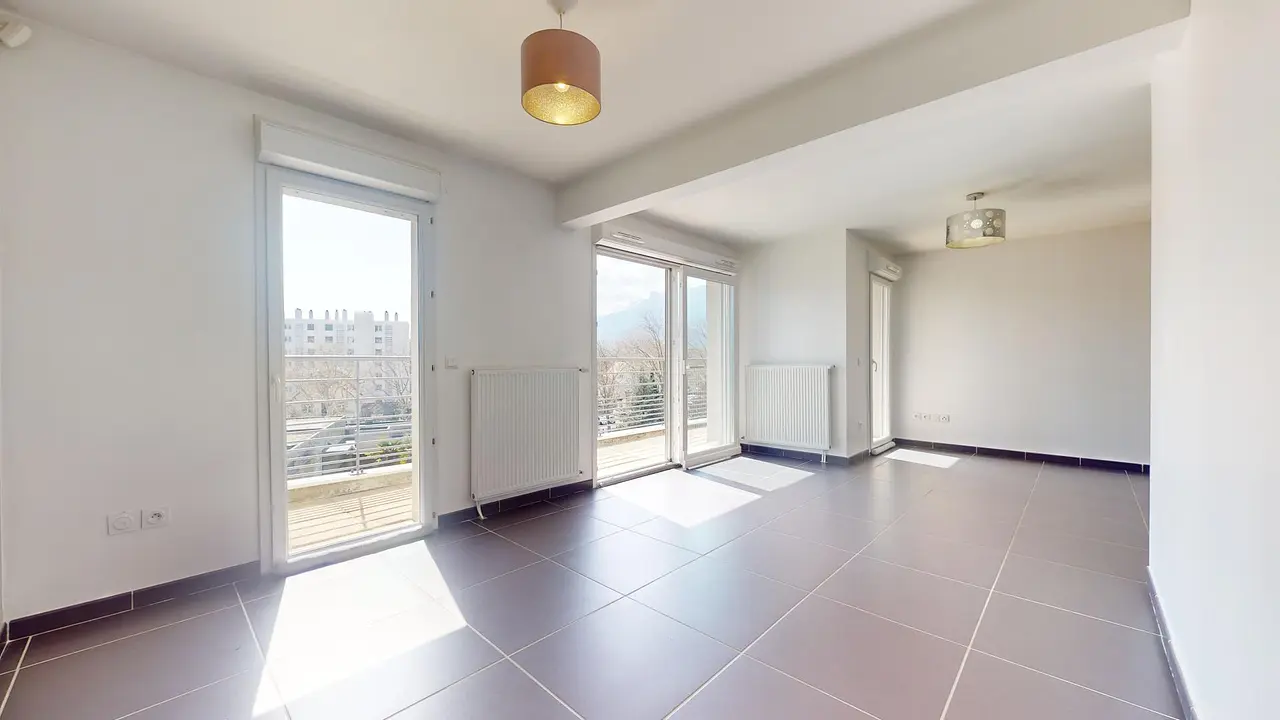 Appartement non meublé de 62.0m2 - 869€ - Grenoble