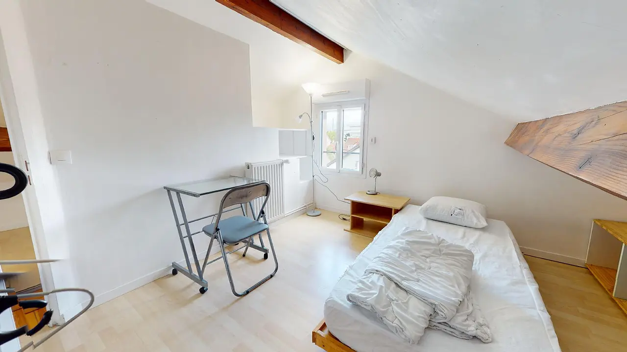Colocation meublée de 70.0m2 - 453€ - Maisons-Alfort