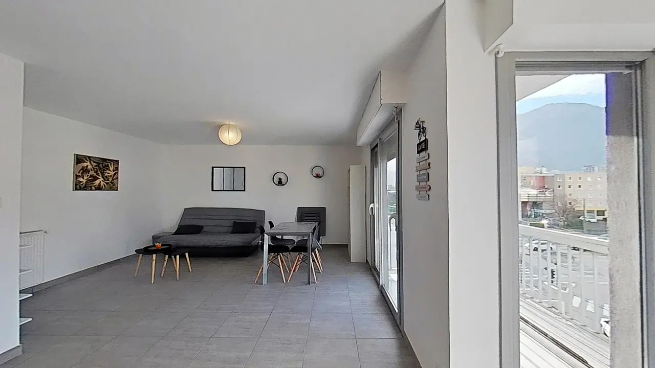 Appartement meublé de 33.0m2 - 557€ - Grenoble