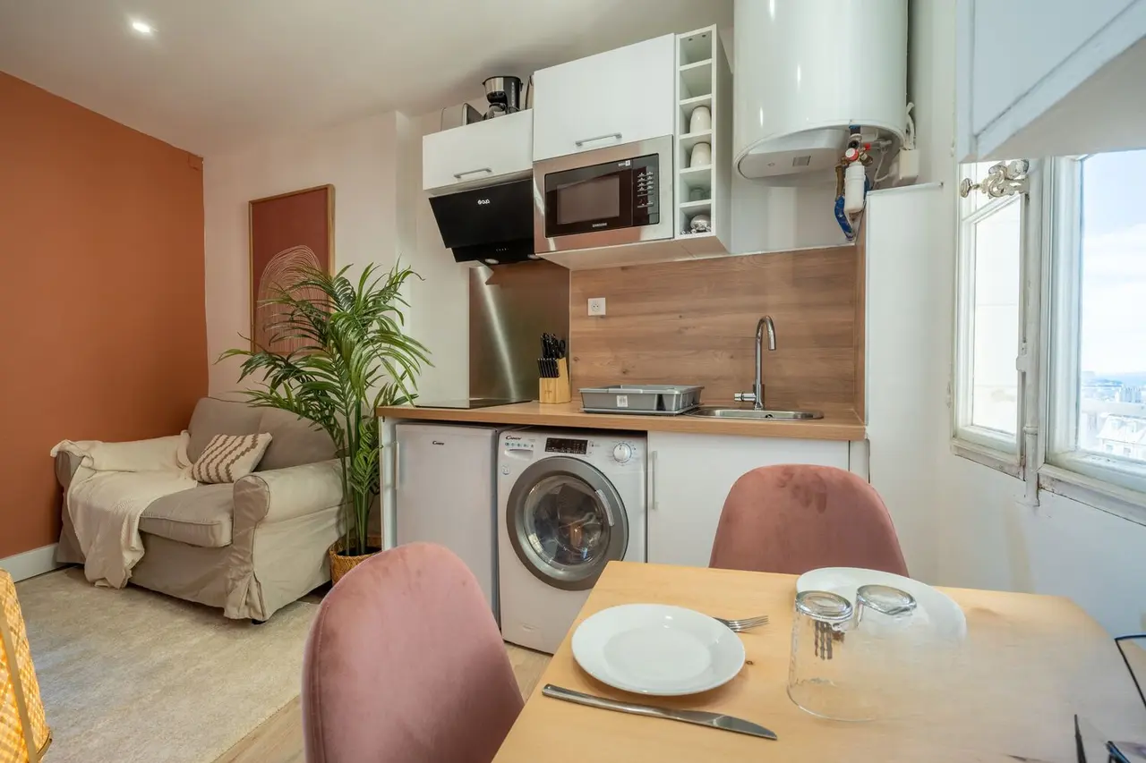 Appartement meublé de 21.0m2 - 739€ - Marseille