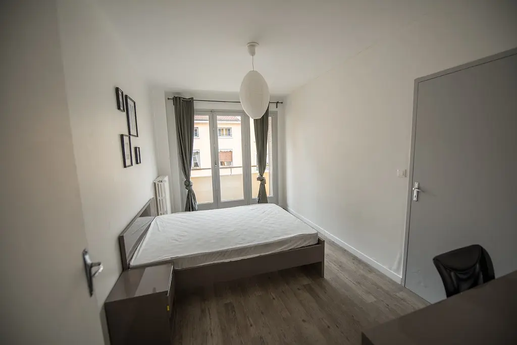 Colocation meublée de 71.0m2 - 360€ - Saint-Étienne