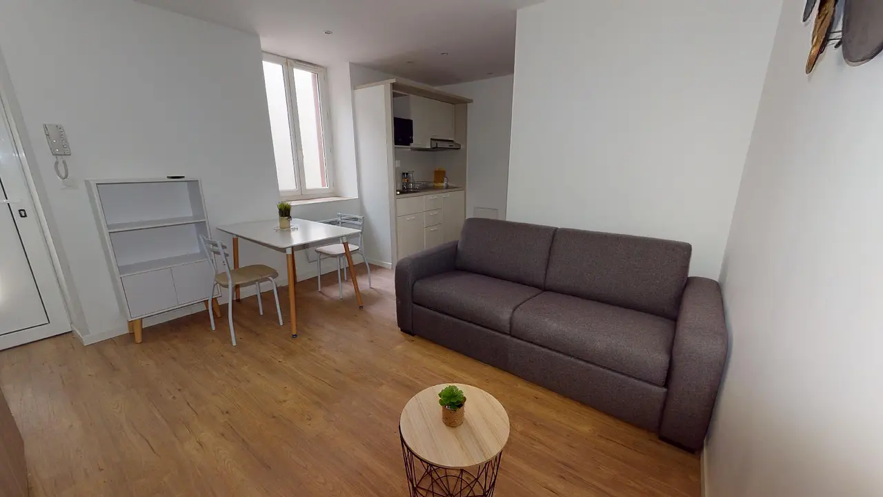 Appartement meublé de 19.0m2 - 395€ - Mâcon