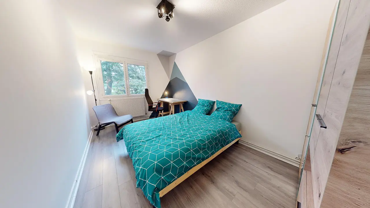 Colocation meublée de 69.0m2 - 471€ - Saint-Genis-Laval