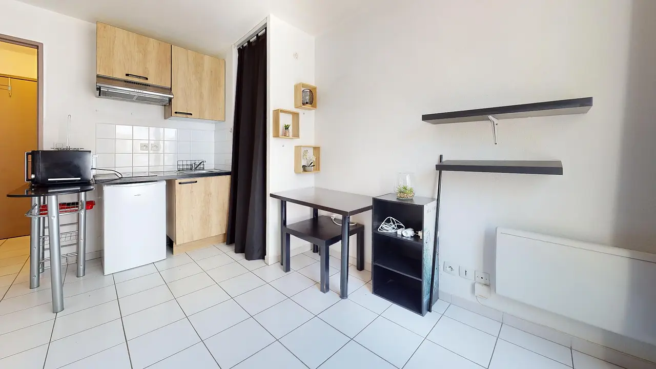 Appartement meublé de 18.0m2 - 400€ - Avignon