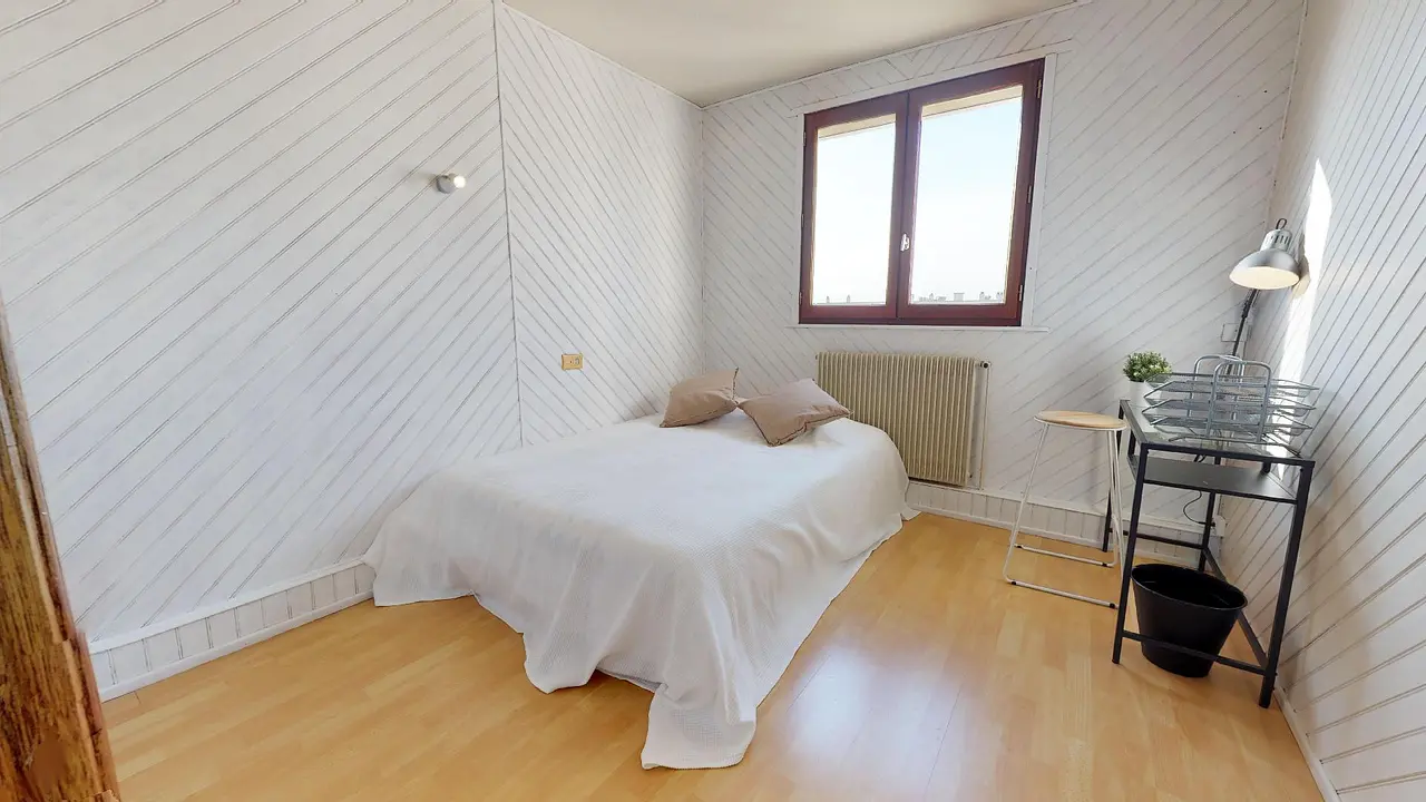 Colocation meublée de 64.0m2 - 500€ - Vénissieux