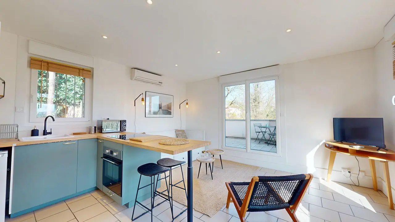 Appartement meublé de 24.0m2 - 610€ - Francheville