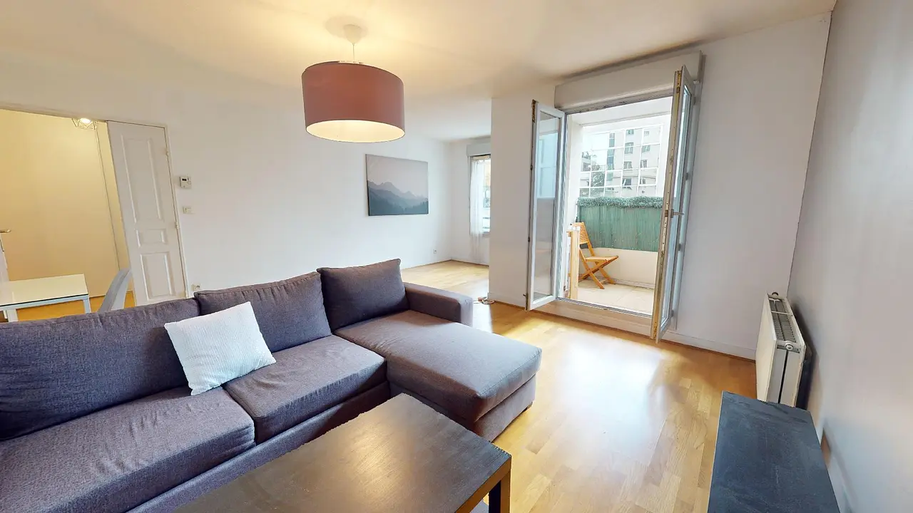 Appartement meublé de 64.0m2 - 878€ - Lyon