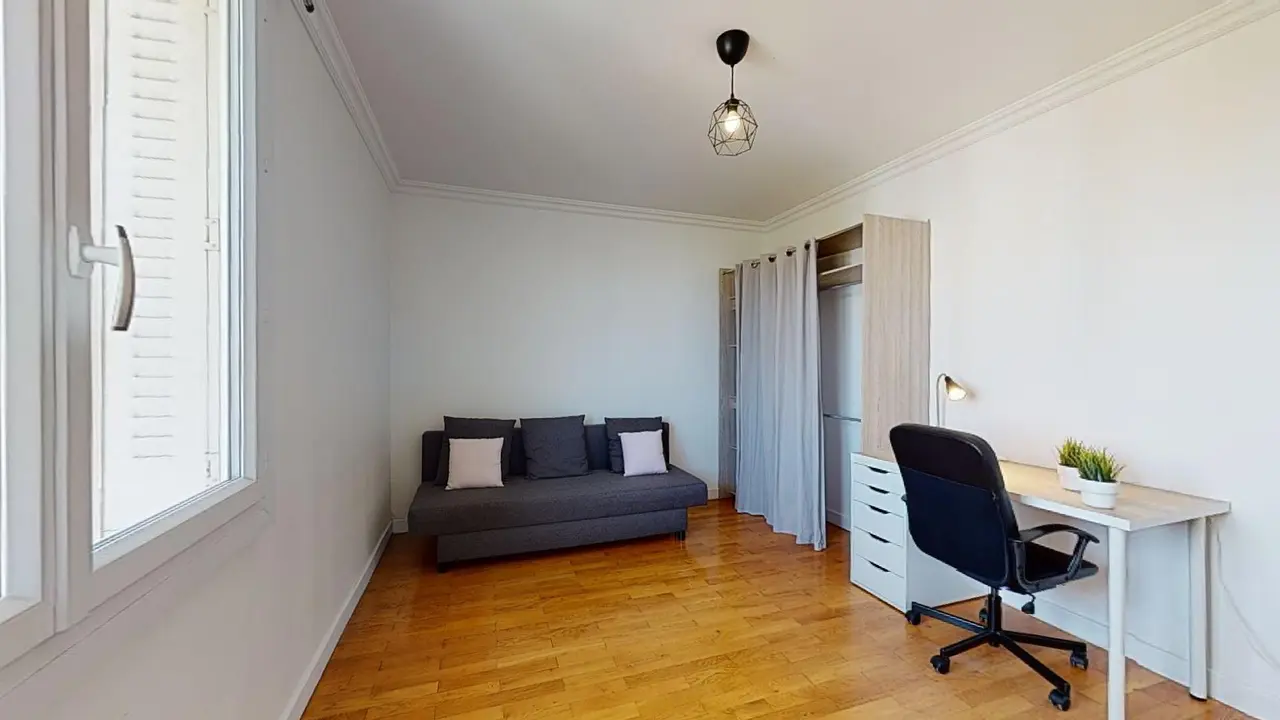 Colocation meublée de 102.0m2 - 495€ - Villeurbanne