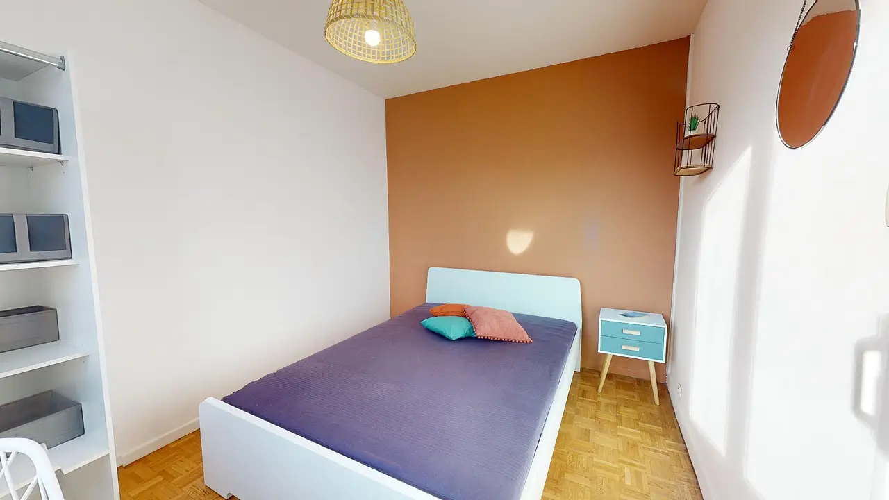 Colocation meublée de 68.0m2 - 551€ - Vénissieux