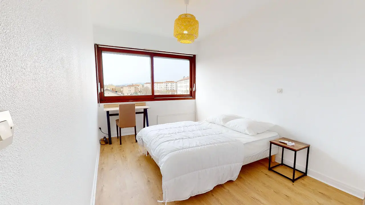 Colocation meublée de 69.0m2 - 521€ - Vénissieux