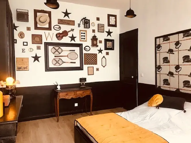 Suite avec salle de bain privative dans colocation de 4 chambres- Lille Centre