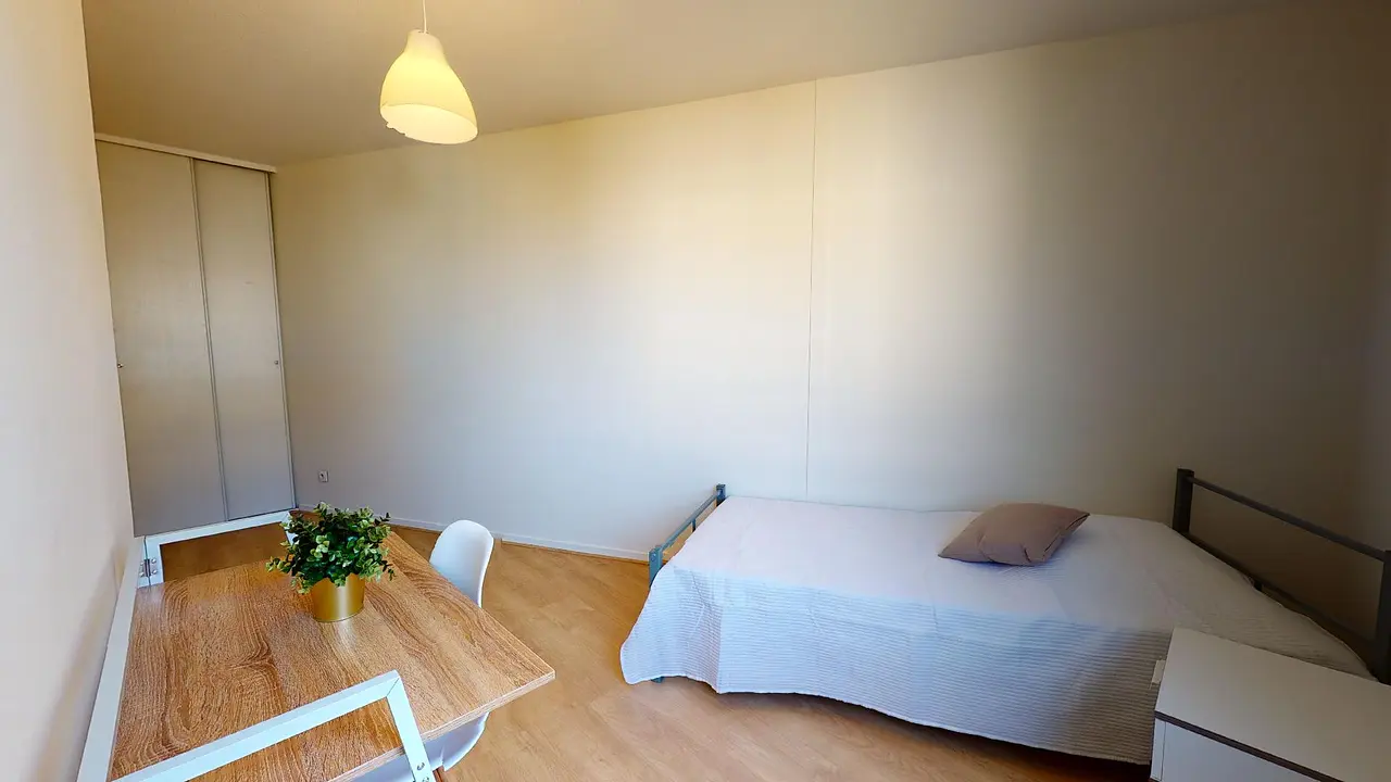 Colocation meublée de 104.0m2 - 469€ - Villeurbanne