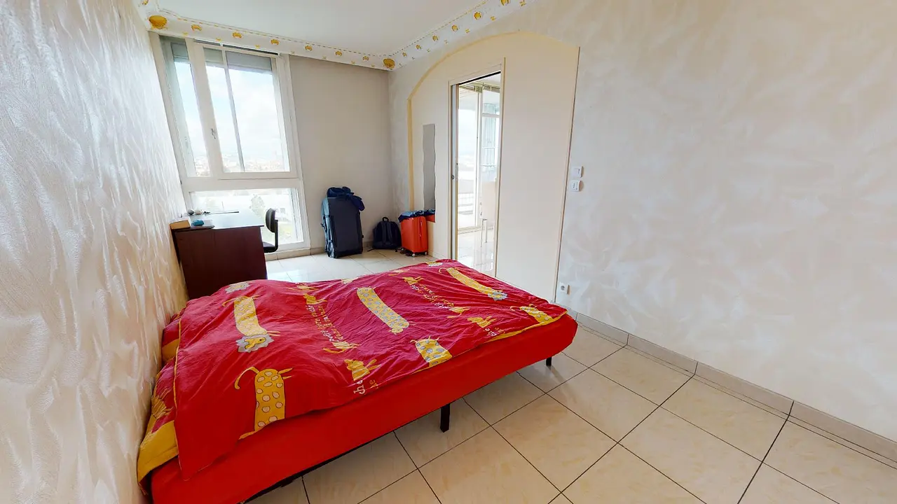 Colocation meublée de 93.0m2 - 400€ - Bron