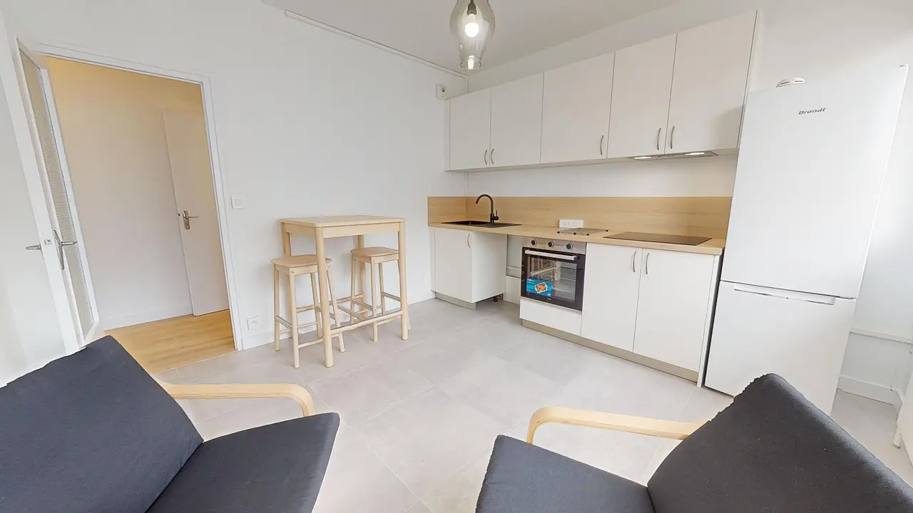 Appartement meublé de 61.0m2 - 1200€ - Lyon