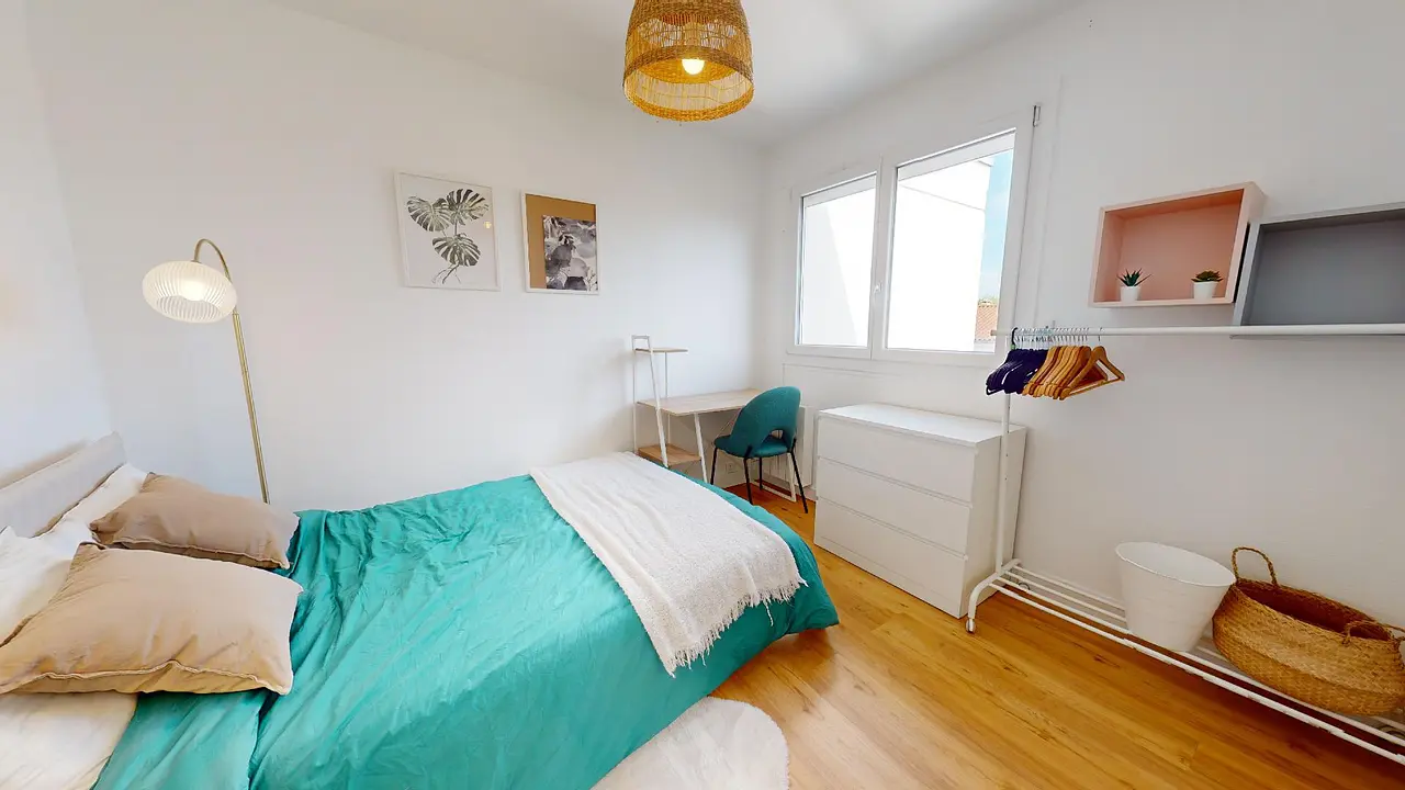 Colocation meublée de 101.0m2 - 475€ - Saint-Priest