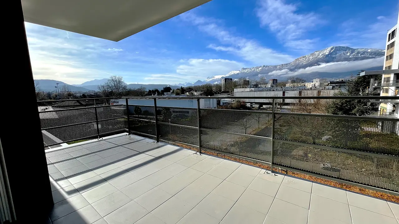 Colocation meublée, terrasse & vue sur montagne