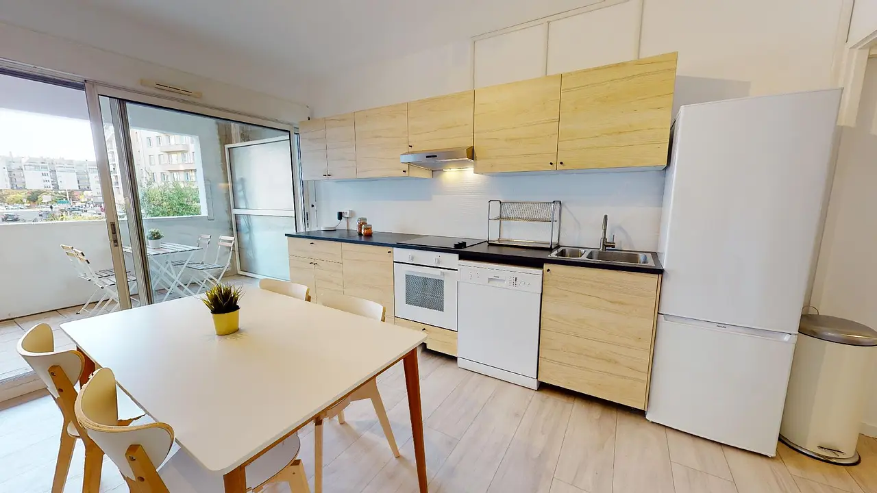 Colocation meublée de 86.0m2 - 675€ - Lyon