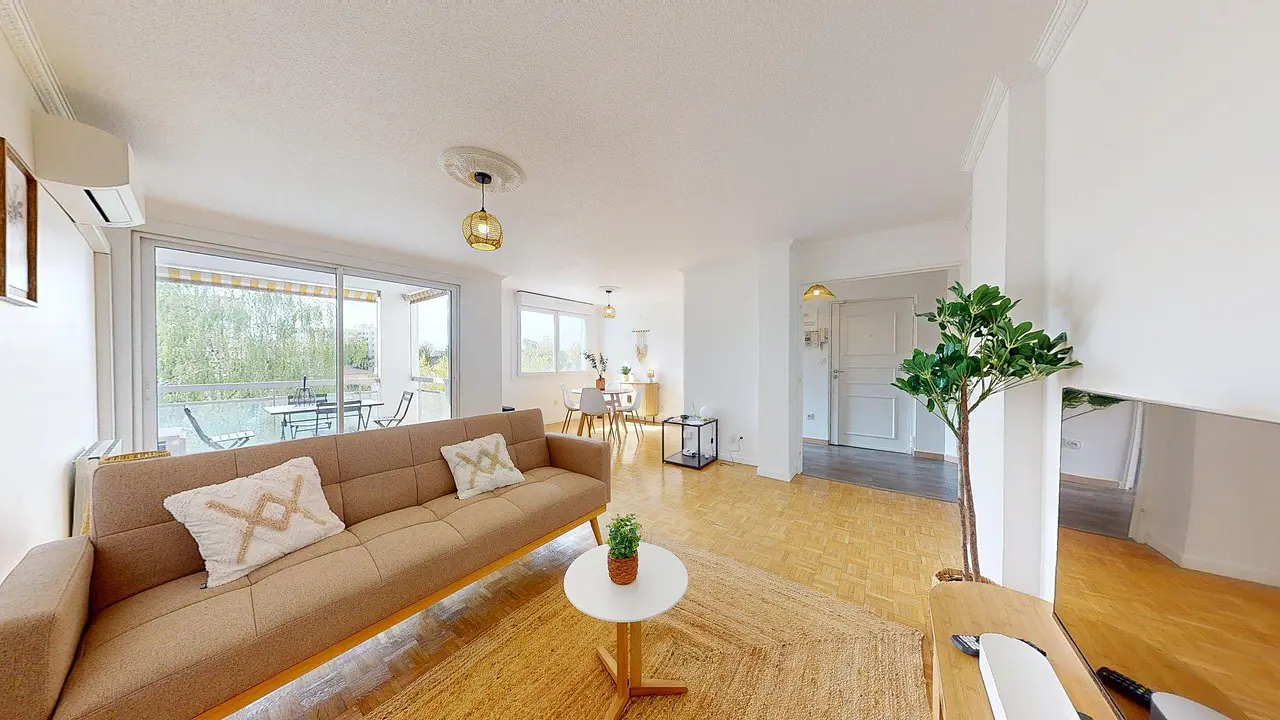 Appartement meublé de 75.63m2 - 1485€ - Villeurbanne