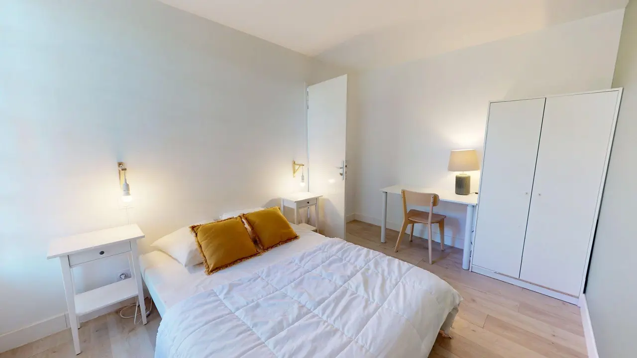 Colocation meublée de 178.31m2 - 598€ - Talence