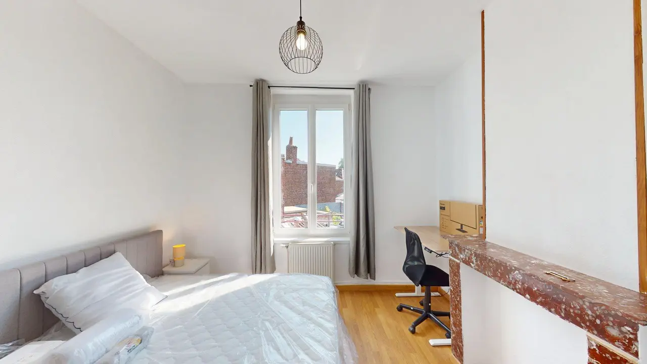 Colocation meublée de 129m2 - 420€ - Roubaix