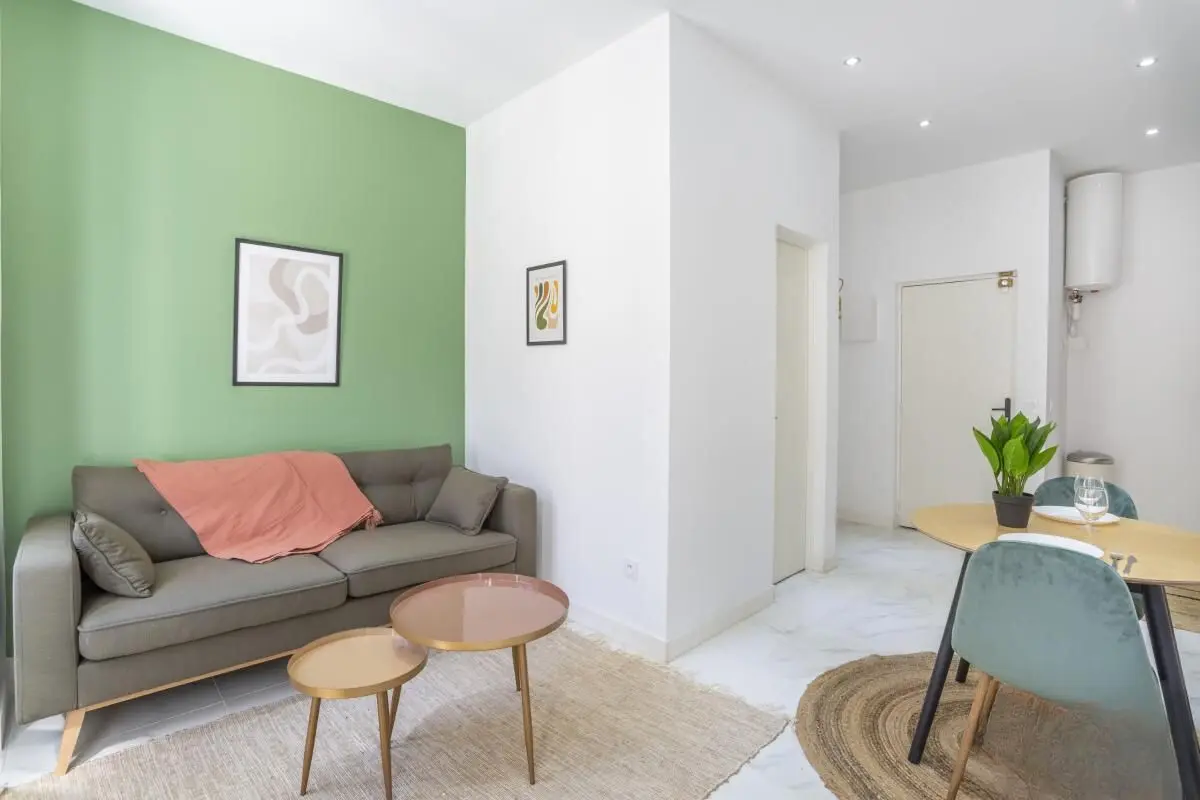 Appartement meublé de 29.0m2 - 675€ - Marseille