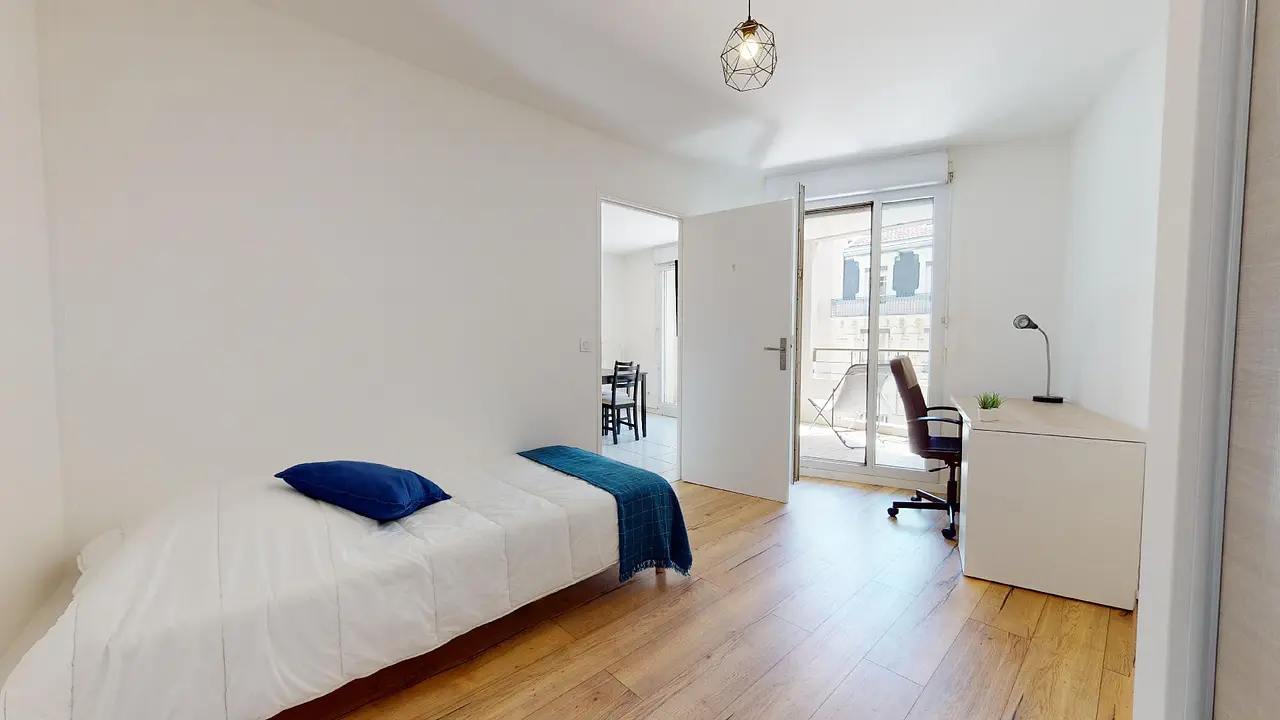 Colocation meublée de 87.0m2 - 530€ - Villeurbanne