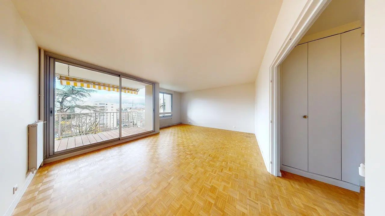 Appartement non meublé de 100.96m2 - 1500€ - Lyon