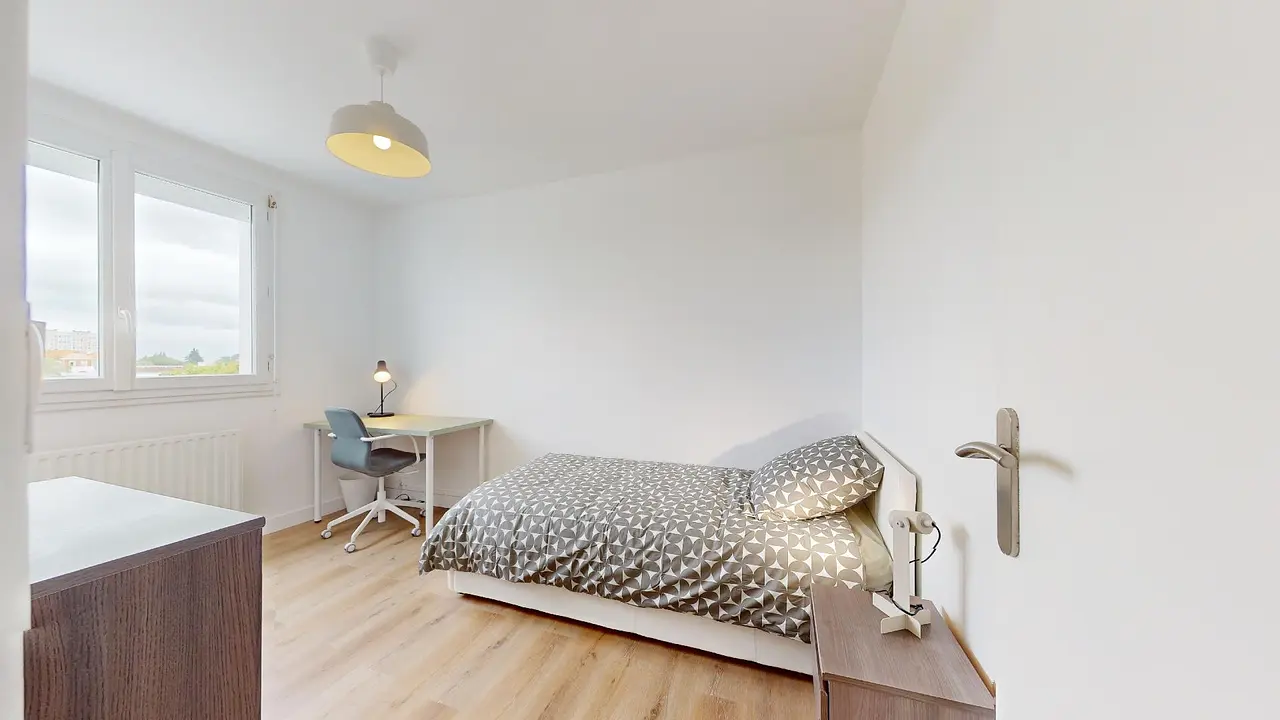 Colocation meublée de 74.79m2 - 560€ - Talence