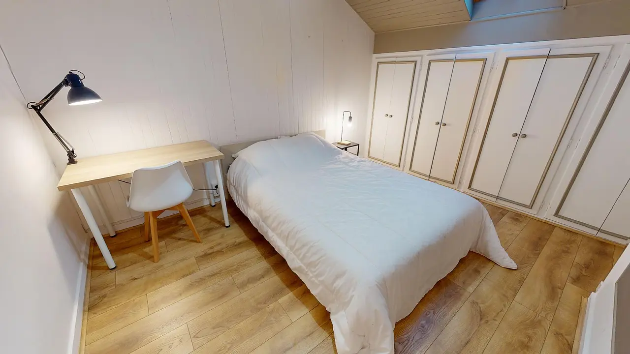 Colocation meublée de 135.0m2 - 370€ - Saint-Étienne
