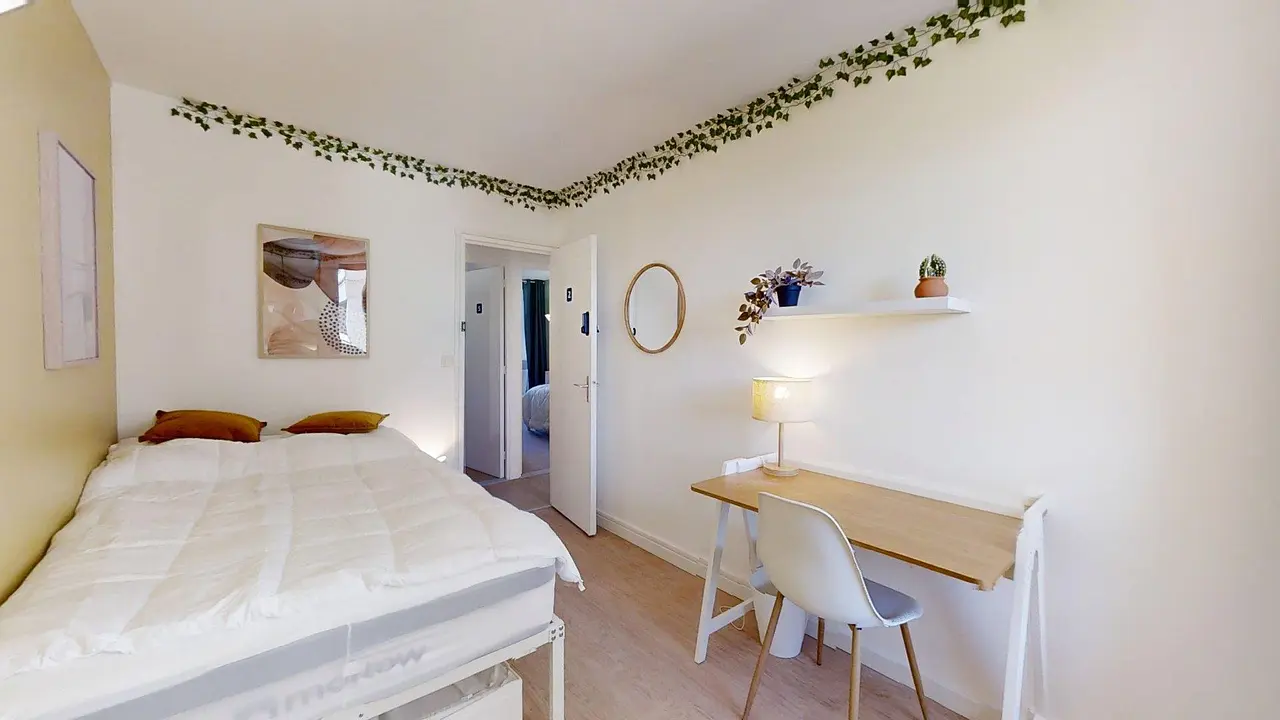 Colocation meublée de 97.07m2 - 499€ - Élancourt