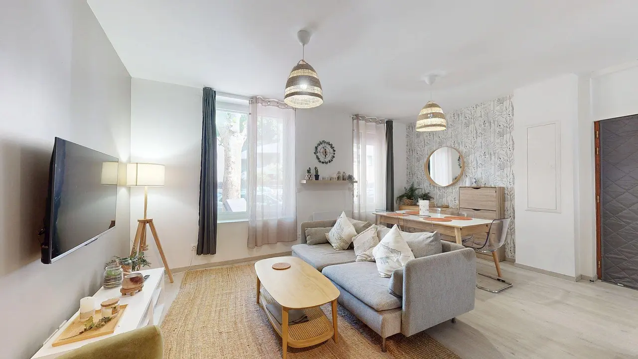 Colocation meublée de 81.23m2 - 600€ - Villeurbanne