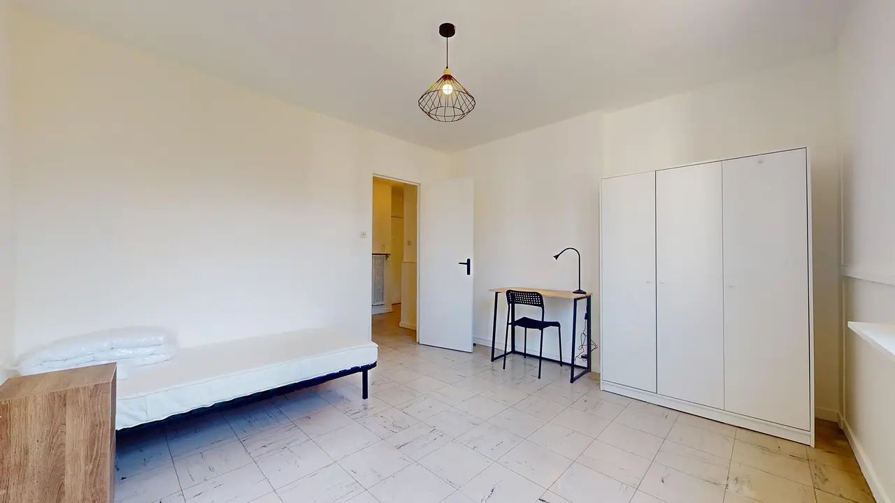 Colocation meublée de 110.0m2 - 335€ - Grenoble