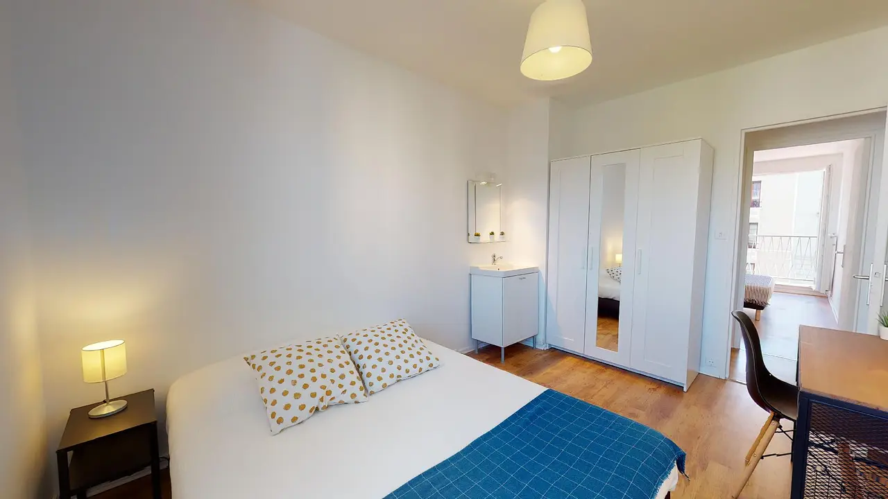 Colocation meublée de 85.0m2 - 586€ - Villeurbanne