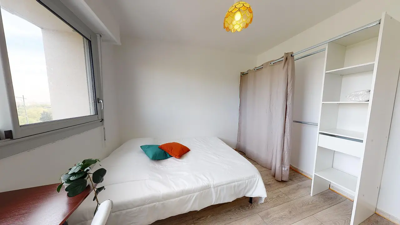 Colocation meublée de 95.0m2 - 486€ - Vénissieux