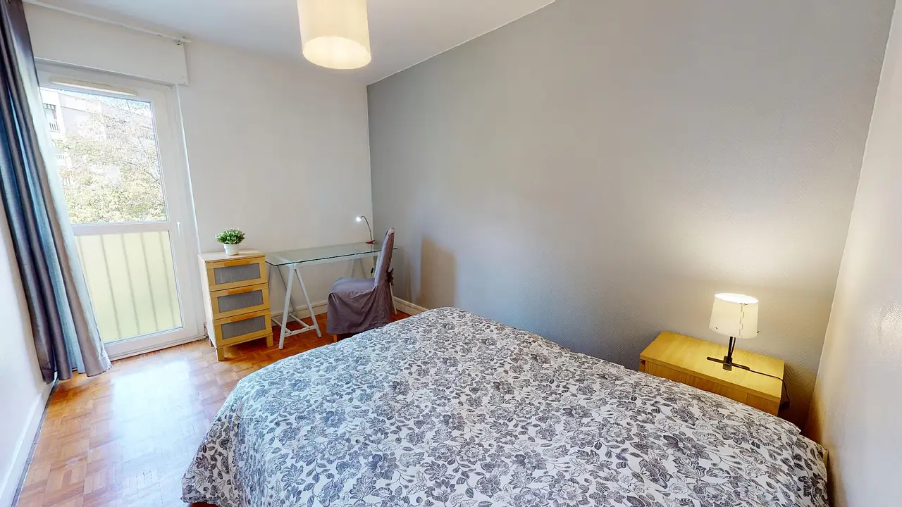 Colocation meublée de 81.0m2 - 576€ - Écully