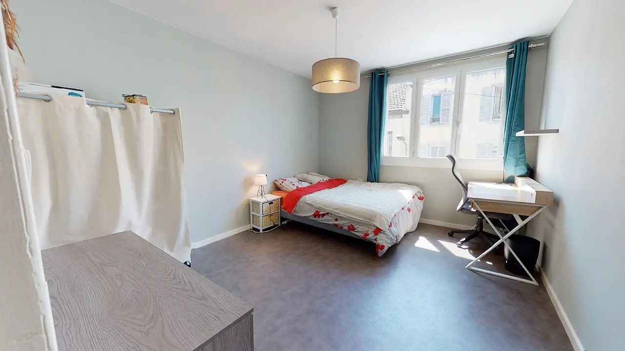 Colocation meublée de 102.0m2 - 500€ - Clermont-Ferrand