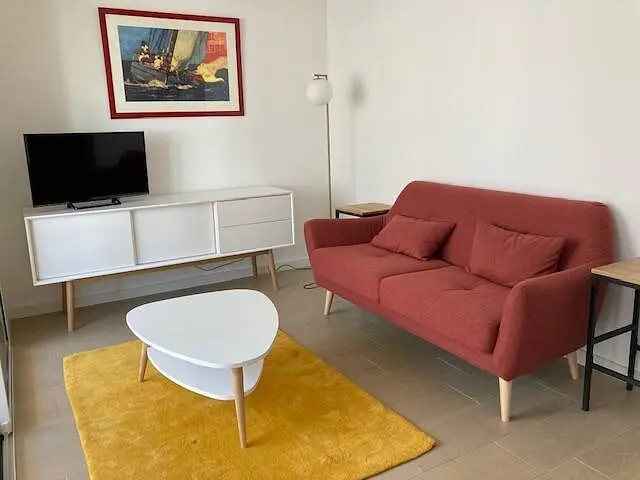 Appartement meublé de 43m2 - 678€ - BORDEAUX