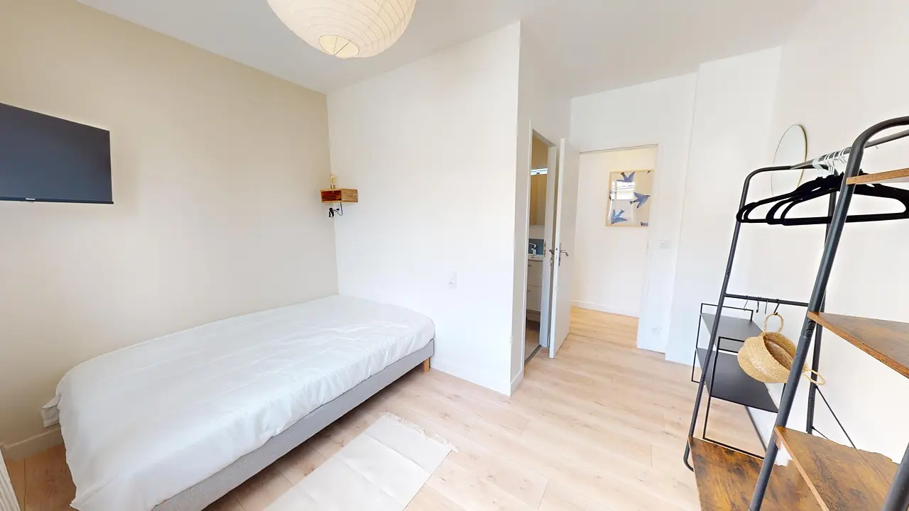 Colocation meublée de 166.0m2 - 591€ - Mérignac