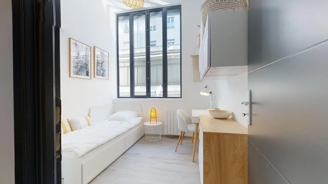 Coliving de 355.0m2 - 718€ - Lyon