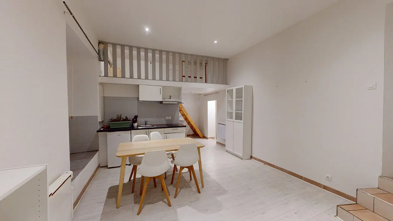 Appartement meublé de 28.0m2 - 565€ - La Tronche