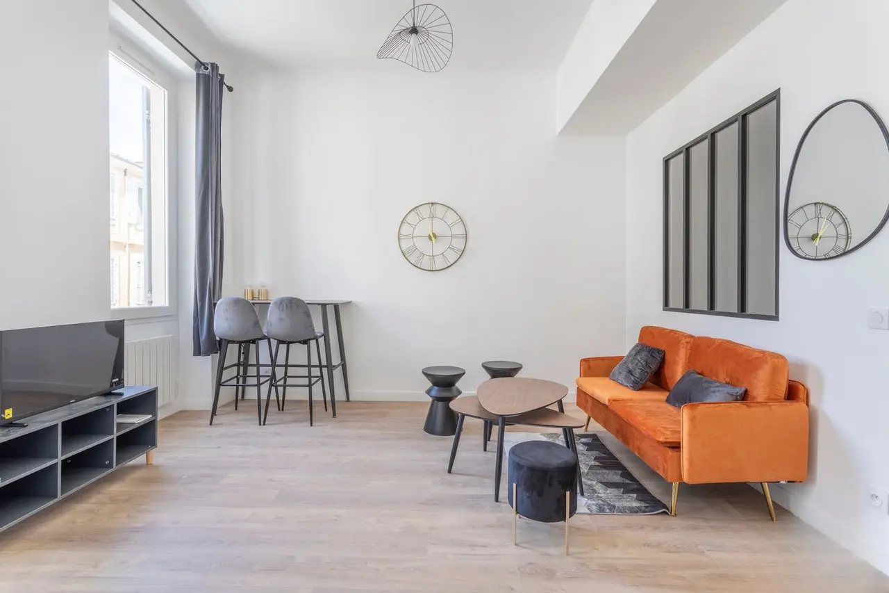 Appartement meublé de 37.0m2 - 807€ - Marseille