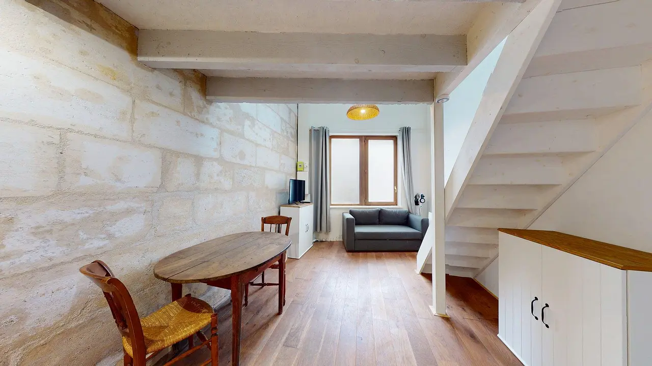 Maison meublée de 22.0m2 - 660€ - Lormont
