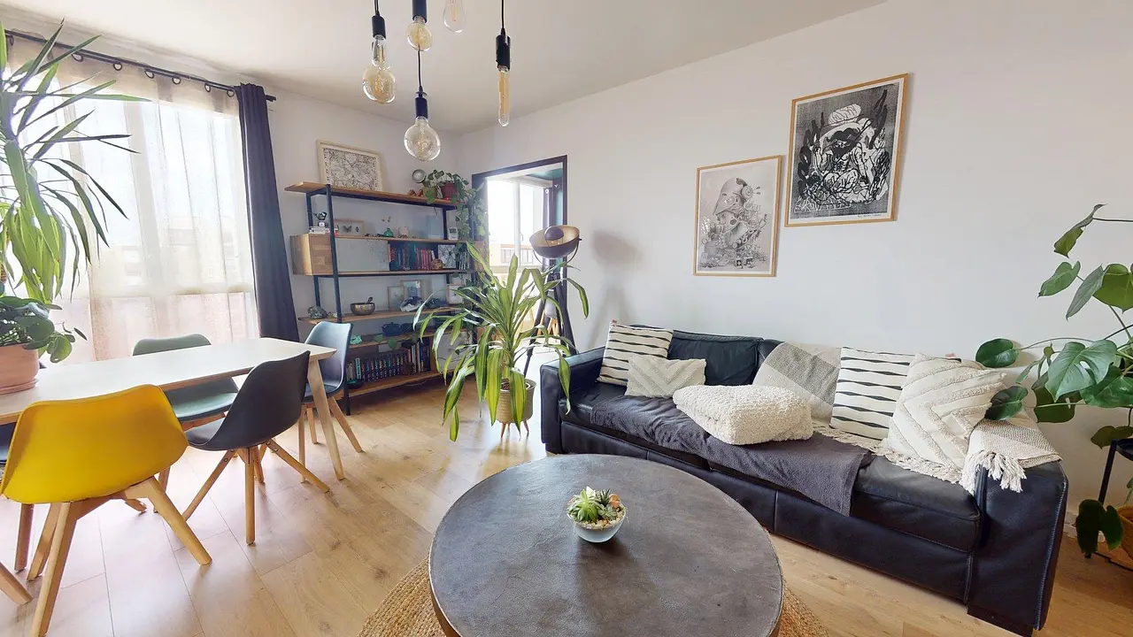 Appartement meublé de 57.0m2 - 680€ - Orléans