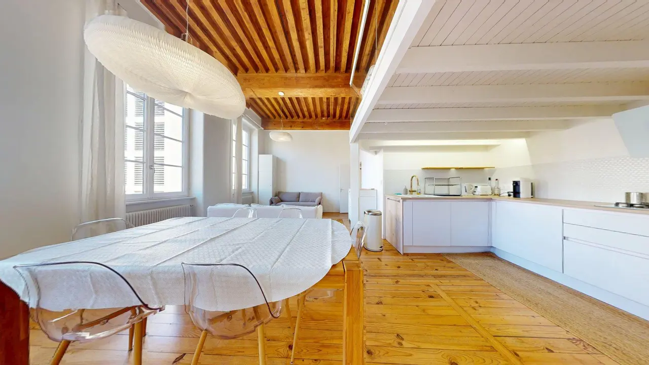 Appartement meublé de 66.42m2 - 1570€ - Lyon