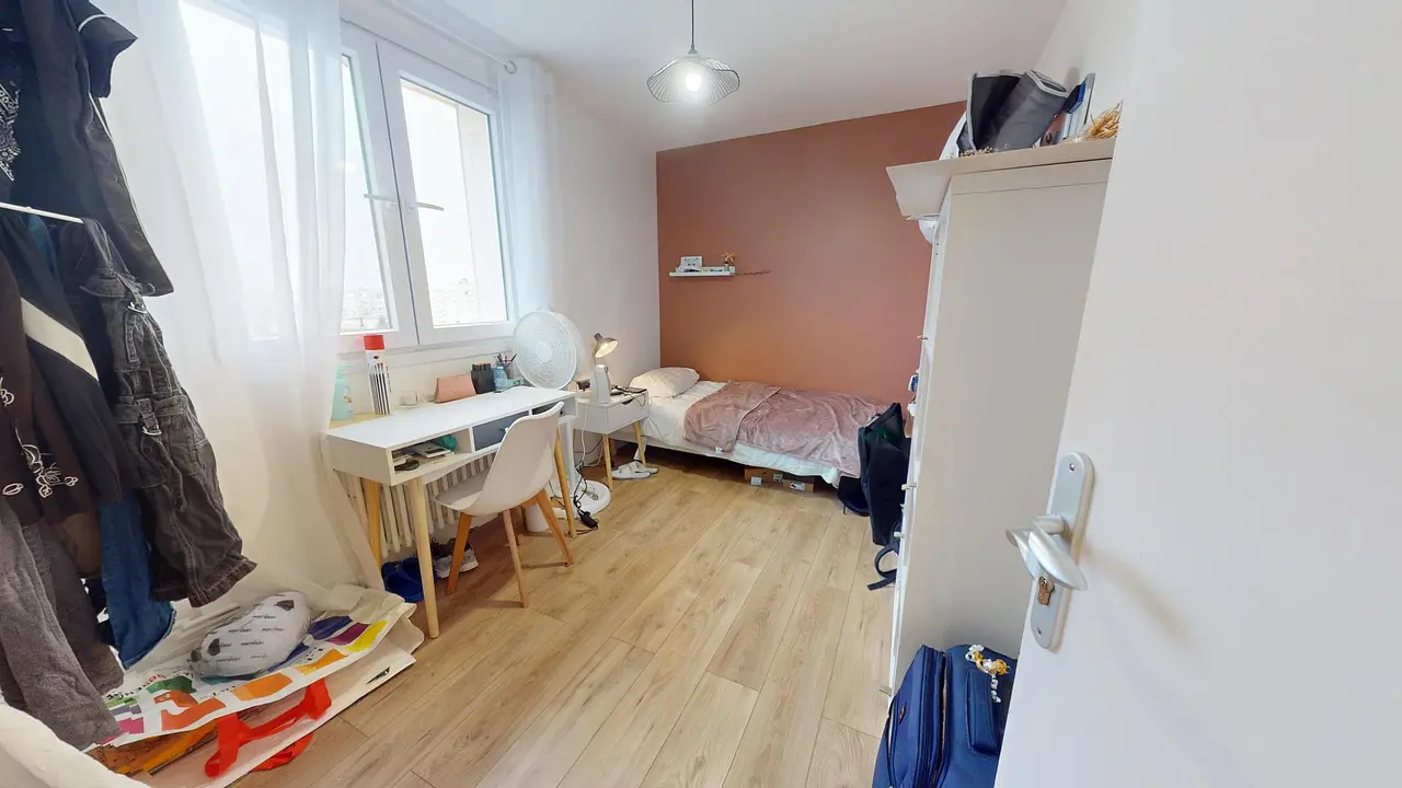 Colocation meublée de 76.0m2 - 529€ - Vaulx-en-Velin
