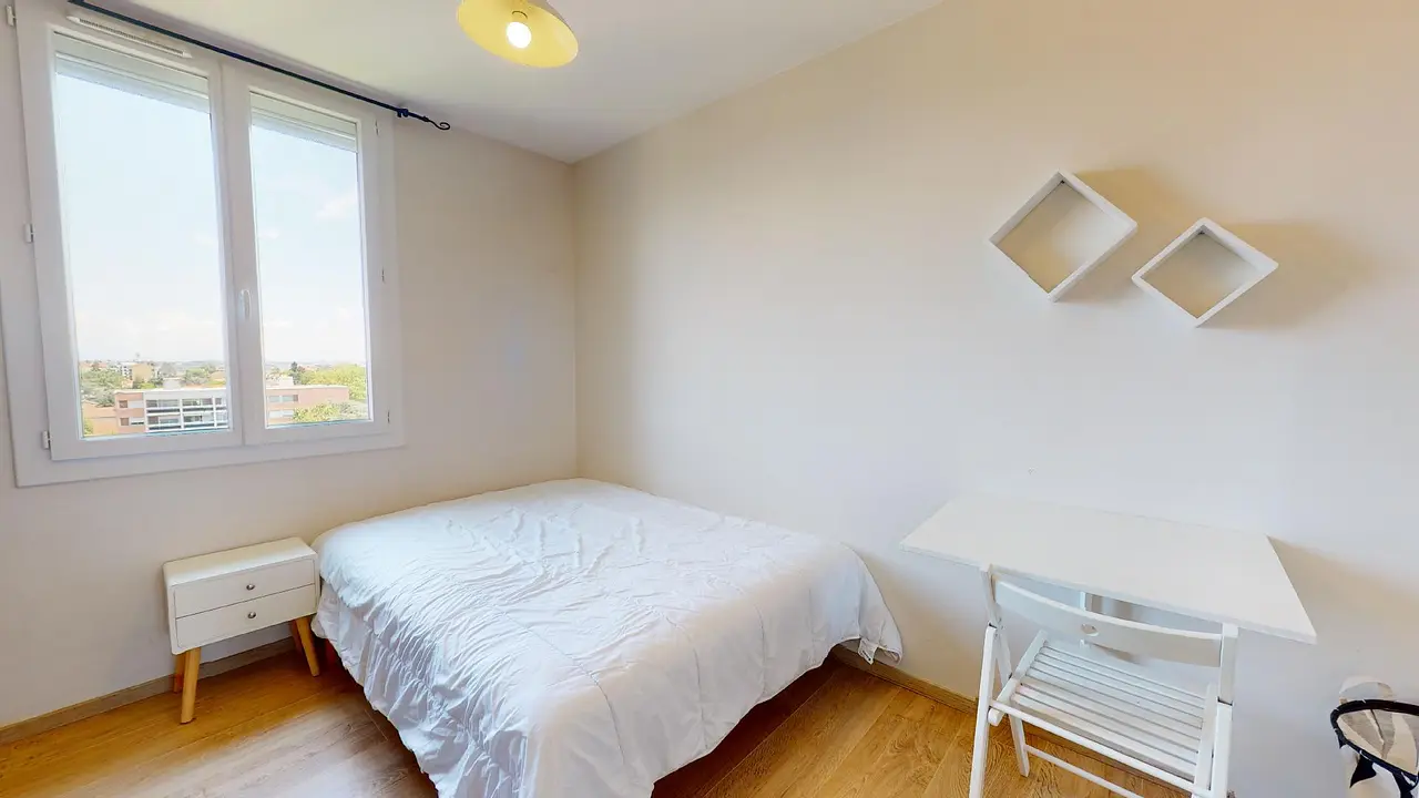Colocation meublée de 78.0m2 - 499€ - Bron