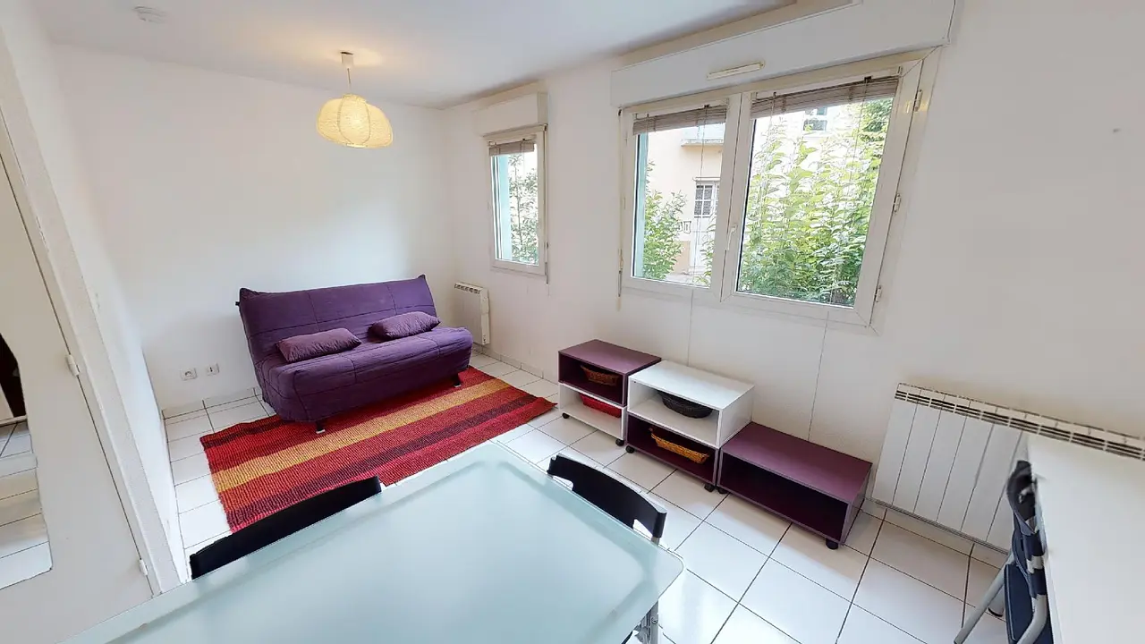 Appartement meublé de 21.0m2 - 450€ - Grenoble